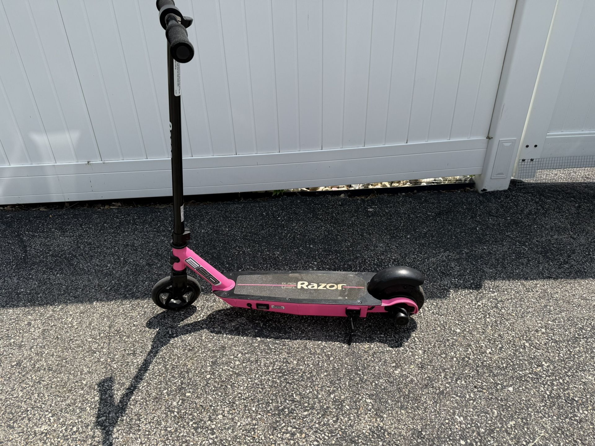 Razor E90 Electric Scooter