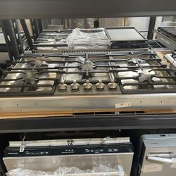 Thermador drop in gas cooked up 36 inch wide