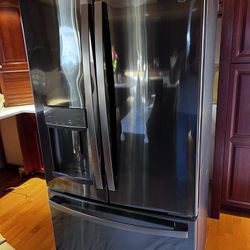 GE Black Stainless Steel Refrigerator 