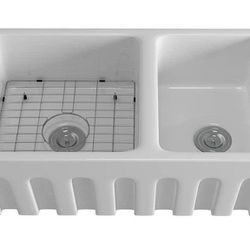 White Fireclay 33 In. Double Bowl Farmhouse Apron Kitchen Sink With Basin Rack &Strainer Basket