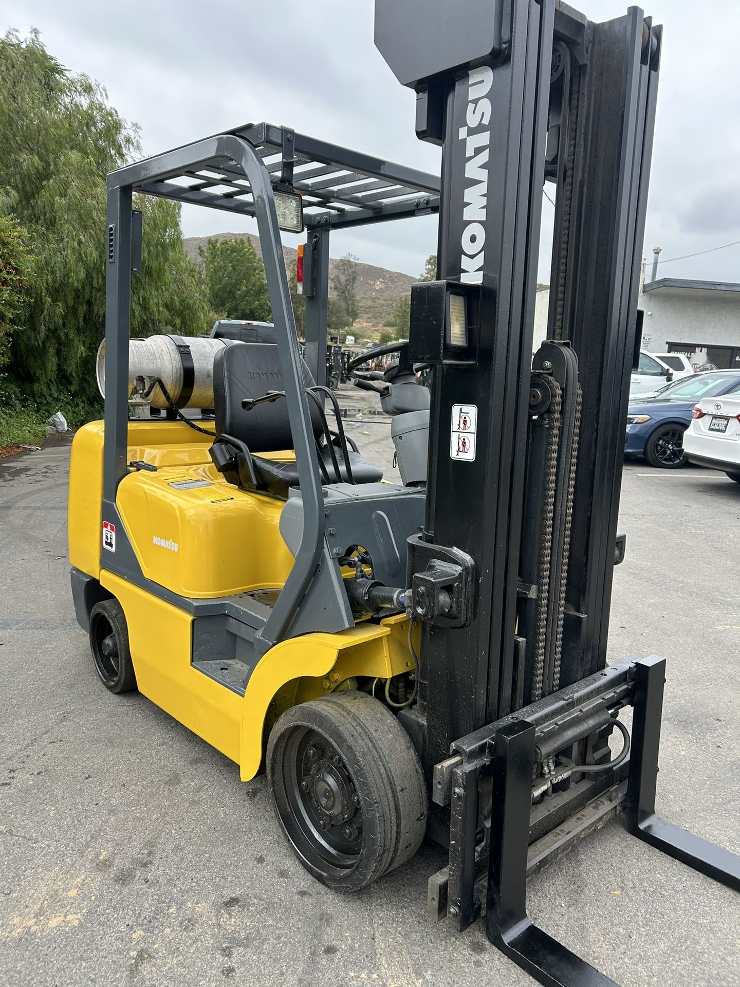 Komatsu Forklift 6000 Pound Capacity