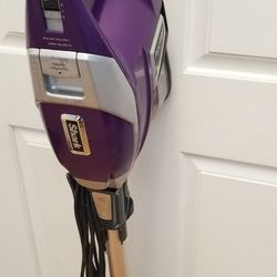 SHARKS  VACUUM WITH AMAZING POWER SUCTION. , WORKS EXCELLENT. , AMAZING POWER SUCTION  , 