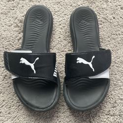 Puma Slides Size 8US