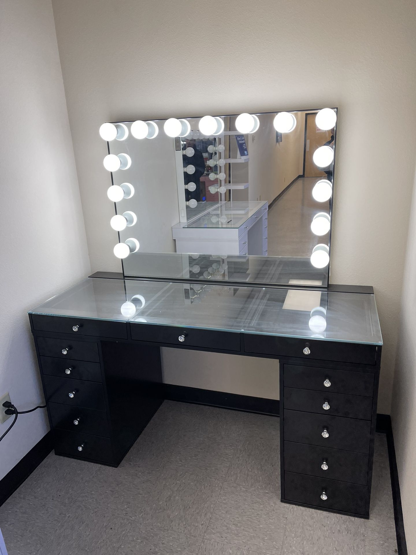 BLACK VANITY WITH BLUETOOTH MIRROR AND SPEAKERS 🔊