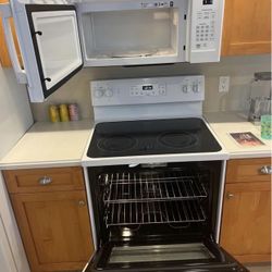 White Kitchen Appliances Set