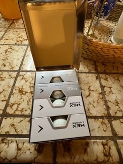 Selling Hex chrome golfballs
