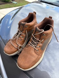 Men’s boots size 12