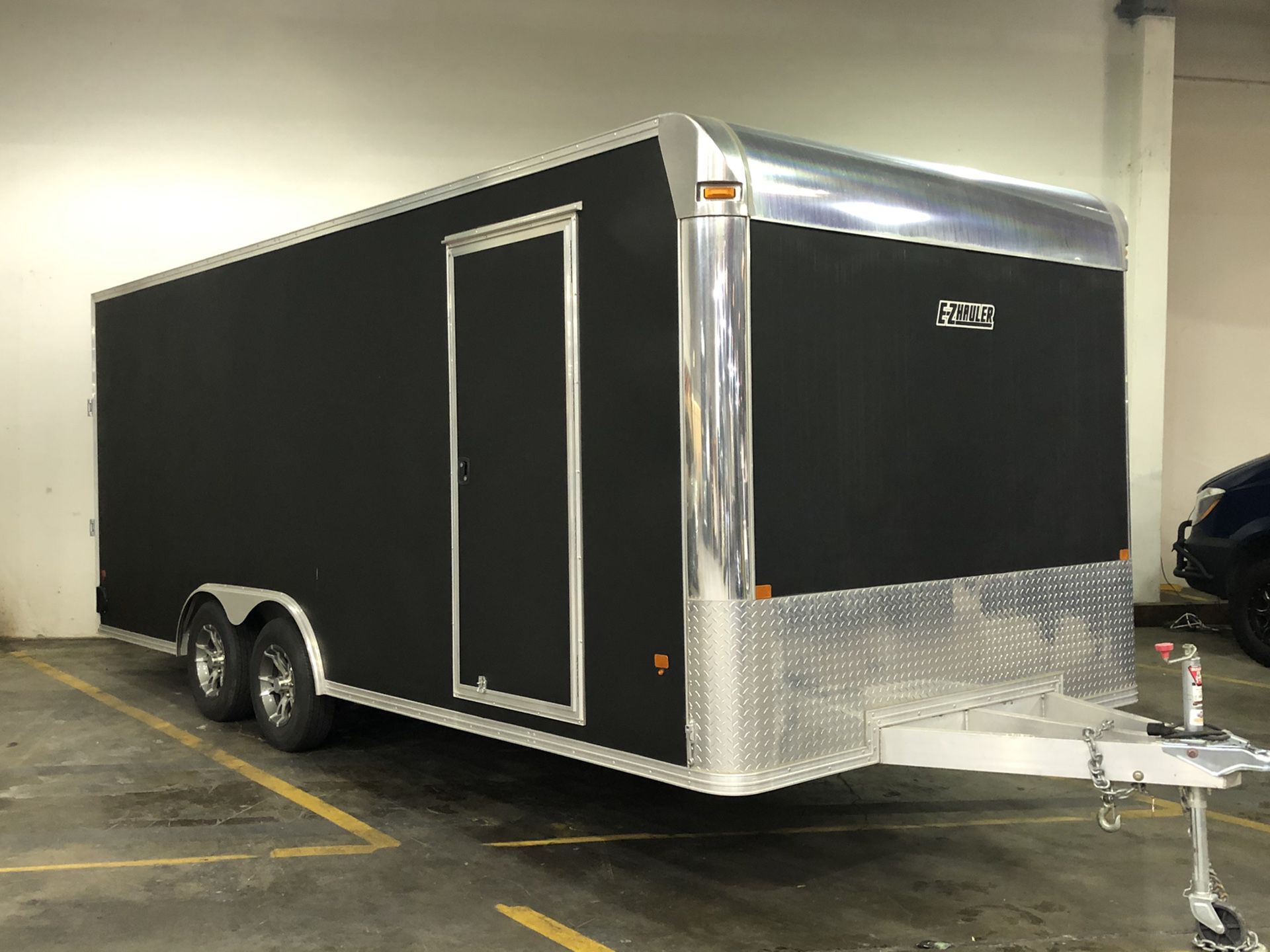 20’ aluminum enclosed trailer