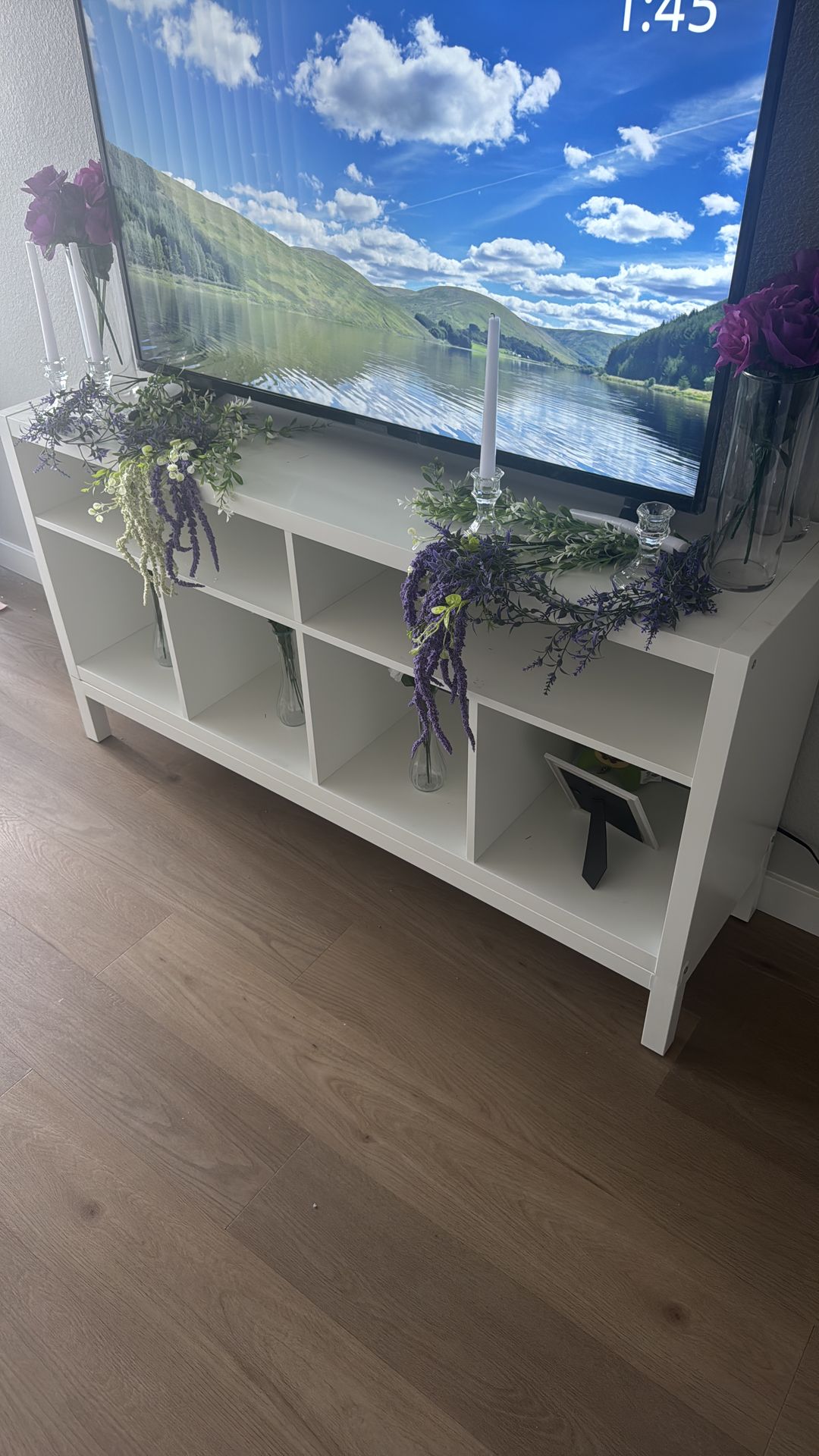 IKEA KALLAX Shelf Unit (2x4) – White