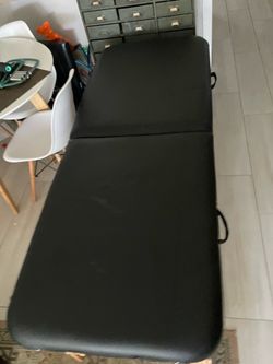 Stretch/ massage table