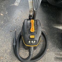 Professional Wet vacuum (5.5 Gallon)