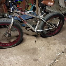 Mongoose Mountain Bike