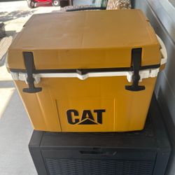 Caterpillar CAT 27 Quart Yellow Cooler 