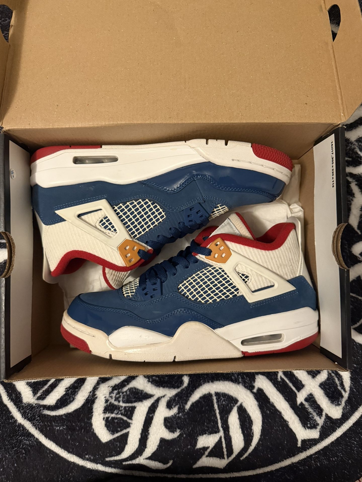 Jordan 4 Retro Messy Room