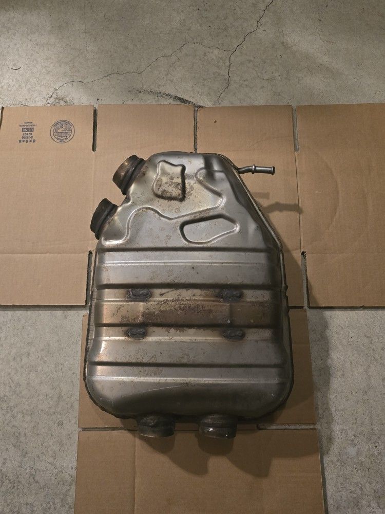 C7.5 Audi S7 Mid Muffler OEM (Sport Exaust Package)
