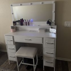 White Vanity Desk & Chair