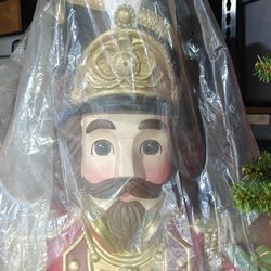 Nutcrackers 6 feet tall