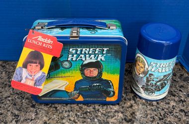 VINTAGE MINT UNUSED 1984 STREET HAWK LUNCHBOX & THERMOS