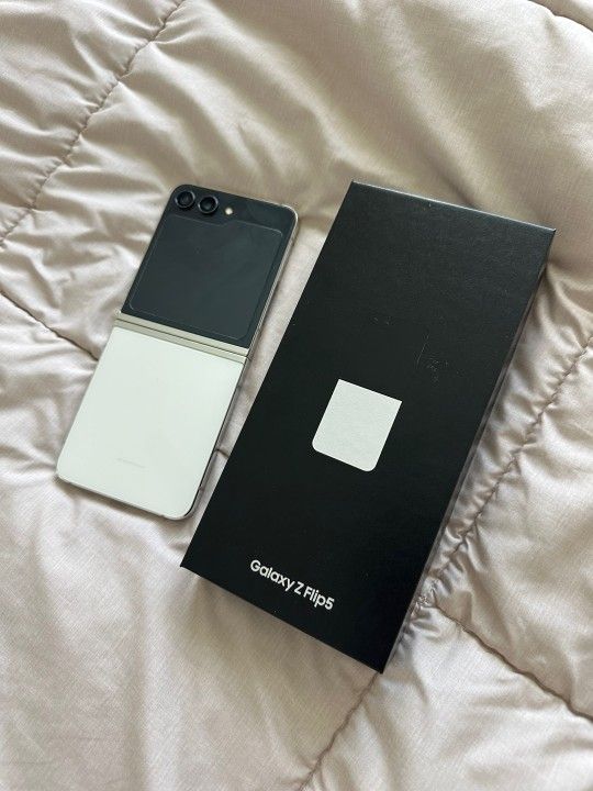 Samsung Z Flip 5, Unlocked 512GB