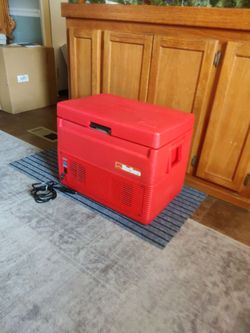 Vintage Marlboro cooler.