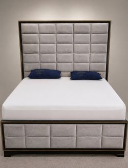 EXTRA TALL BED - SOLID WOOD 🪵 🛏️ 🪵UPHOLSTERED HEADBOARD/FOOTBOARD