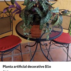 Planta Decorativa Bonita Y Como Nueva $10