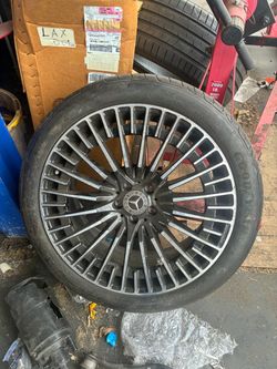 Mercedes eqe,eqs amg 21”rim with tire
