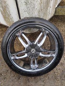 4 - 6 LIG 20" CHROME RIMS / 245 45 20" TIRES. SET $175!