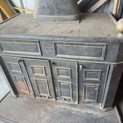 Antique Dyna Stove