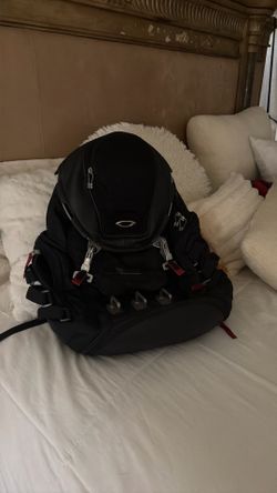 Oakley kitchen sink backpack