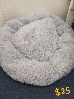 Large Luxurious Dog Bed