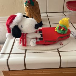 Hallmark Peanuts Swinging With Snoopy