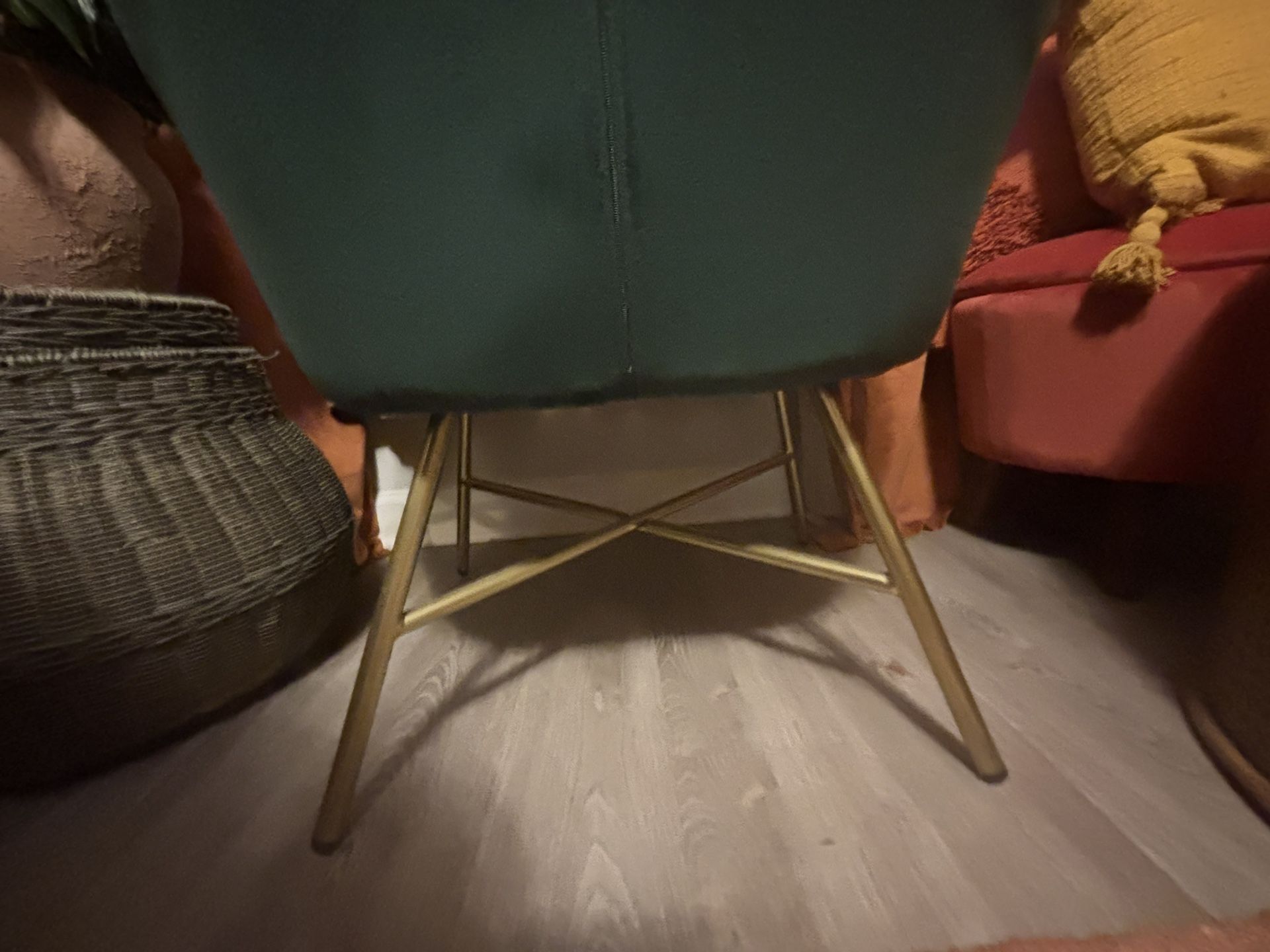 Velvet Barrel Chair Free