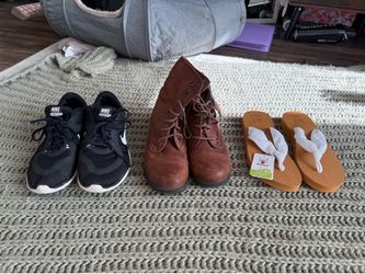 womans shoes (9.5)