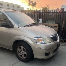 2003 Mazda MPV
