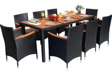 Outdoor Patio Dining Set Of 8 Chairs Brand New ( only the chairs )