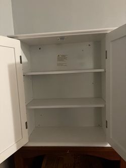 Bathroom wall cabinet