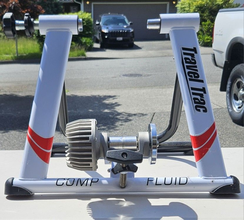 Travel Trac Comp Fluid Bicycle Trainer