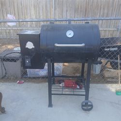 PITTBOSS ELECTRIC SMOKER/BBQ 