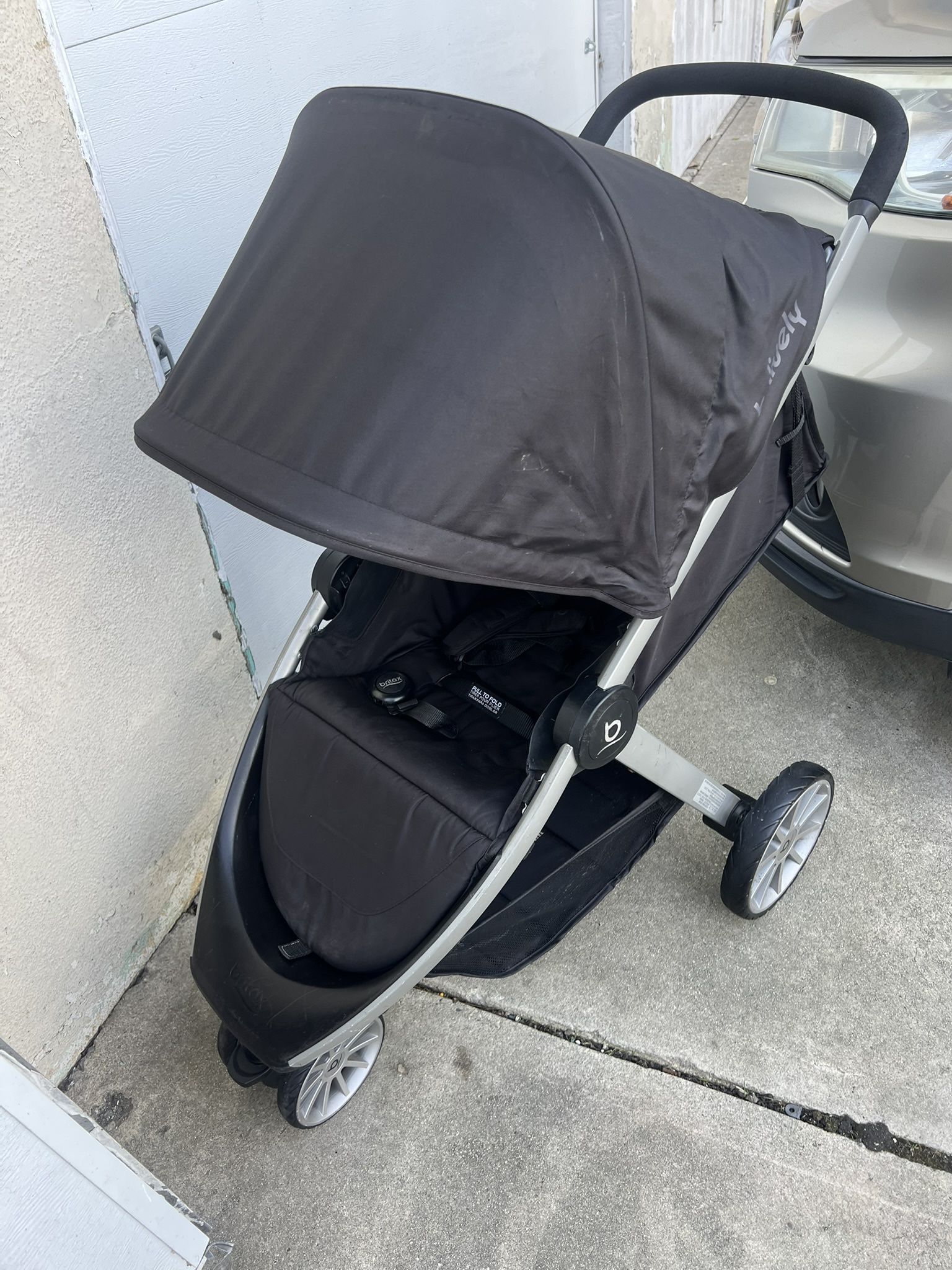 BRITAX JOGGER STROLLER