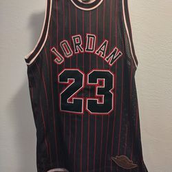 Vintage Chicago Bulls #23 Michael Jordan Black Pin Striped Jersey Men's Size M