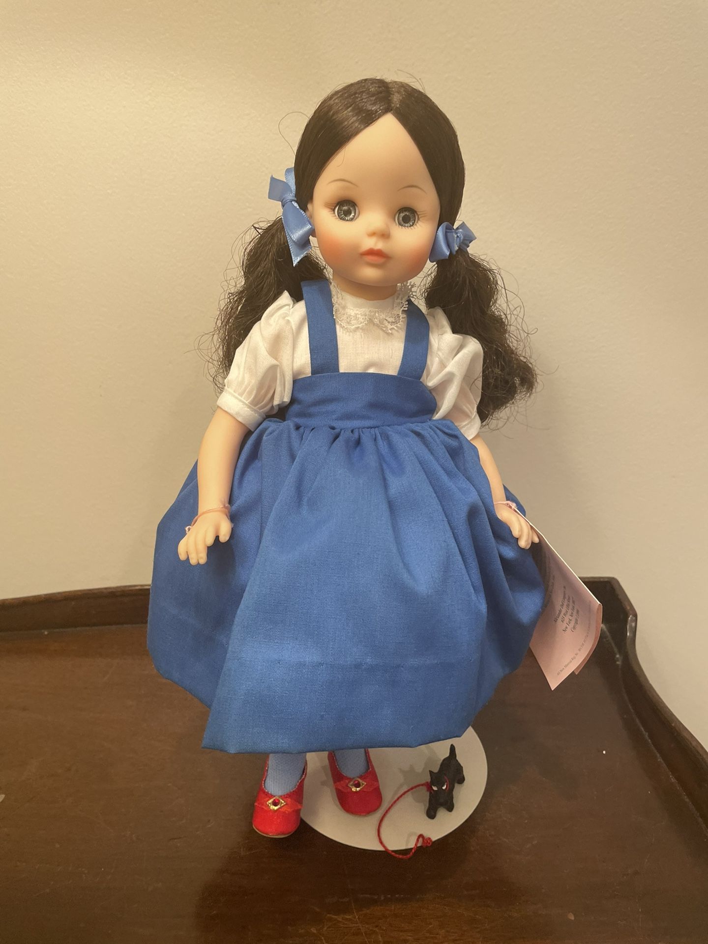 Wizard of Oz Madame Alexander Vintage 1990 Dorthy Doll 14” RARE! Condition is pre owned and shows some signs of wear from age but overall  is in solid