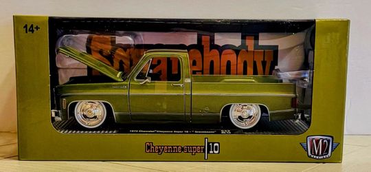 🔥 M2 Machines 1973 Chevy Cheyenne Super 10 “Greenbeans” 1:24 🔥