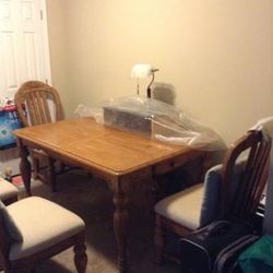 Vintage Elegant! Solid Wood Dining set - Table + Leaf + 4 chairs - Very Strong And Sturdy - High Quality Solid Wood