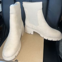 Size 11 Women’s Boots