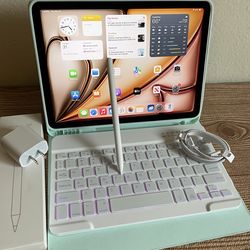 Apple iPad Air 11” (M3 chip / 2025 model) 128GB with keyboard, pen & Accessories