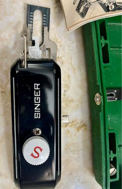 Singer Sewing Machine Buttonholer Attachment Set W Case & Original Instructions!