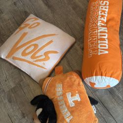 4 TENNESSEE VOLS FAN PILLOWS ETC