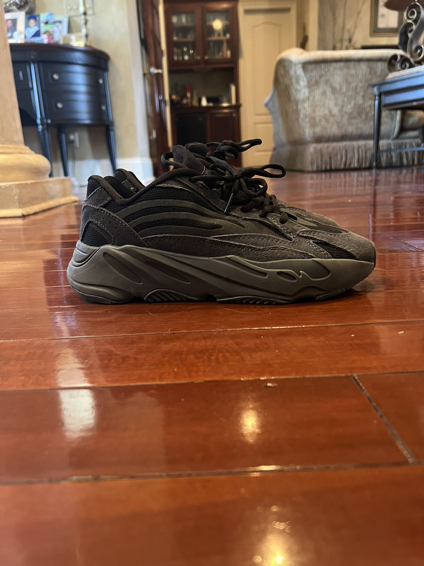 Yeezy Boost 700 V2 “Vanta”