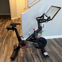 Peloton Bike